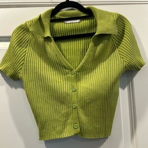 Green button down short sleeve shirt, Size M